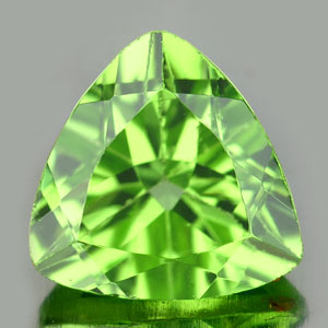 ok. 1,3ct /1szt. - SKRZĄCY SIĘ ZIELNY AAA BIRMAŃSKI PERYDOT NAT.- 7,0x7,0mm trilion ok. 1,3ct /1szt. - SKRZĄCY SIĘ ZIELNY AAA BIRMAŃSKI PERYDOT NAT.- 7,0x7,0mm trilion