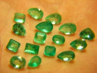 ok. 0,845ct /1szt. - BARDZO ŁADNY SZMARAGD NAT.-  5,52x8,26mm 3,62mm gł kropla