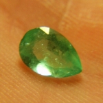 ok. 0,675ct /1szt. -PIĘKNY SZMARAGD NAT.- 5,37x7,85mm 3,18mm gł kropla ok. 0,675ct /1szt. -PIĘKNY SZMARAGD NAT.- 5,37x7,85mm 3,18mm gł kropla