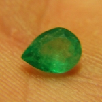 ok. 0,485ct /1szt. - PIĘKNY SZMARAGD NAT.- 4,87x6,62mm 3,05mm gł. kropla ok. 0,485ct /1szt. - PIĘKNY SZMARAGD NAT.- 4,87x6,62mm 3,05mm gł. kropla