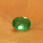 ok. 0,56ct /1szt. - BARDZO PIĘKNY SZMARAGD NAT.- 6,11x4,50mm 3,44mm gł owal ok. 0,56ct /1szt. - BARDZO PIĘKNY SZMARAGD NAT.- 6,11x4,50mm 3,44mm gł owal