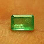 ok. 1,17ct /1szt. - PIĘKNY POKAŹNY SZMARAGD NAT.-  8,29x5,56mm x 2,98mm gł ośmiokąt