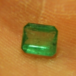 ok. 0,375ct /1szt. - PIĘKNY SZMARAGD NAT.-  4,99x4,26mm 2,28mm ośmiokąt
