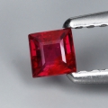 ok. 0,205ct/1szt - NIEPOPRAWIANY RUBIN NAT.- 3,09x3,07mm 1,80 mm głęb. kwadrat ok. 0,205ct/1szt - NIEPOPRAWIANY RUBIN NAT.- 3,09x3,07mm 1,80 mm głęb. kwadrat