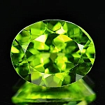 ok. 2,89ct/1szt -WSPANIAŁY OLIWIN NAT. -  9.9 x 8 x 5.6 mm. owal