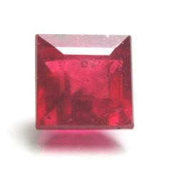 ok. 2,4ct /1szt. - ŁADNY MAT.JUBILERSKI - EFEKTOWNY AFRYKAŃSKI RUBIN NAT.-  6,4x6,4mm / 5,0mm  kwadrat