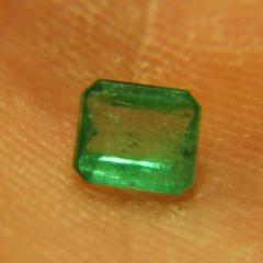 ok. 0,375ct /1szt. - PIĘKNY SZMARAGD NAT.-  4,99x4,26mm 2,28mm ośmiokąt