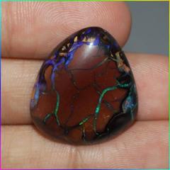 ok. 26,45ct/1szt -CZARUJĄCY BOULDER OPAL NAT.-  24,8x22mm  6,7mm głęb. fantazyjny
