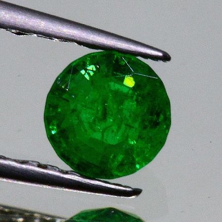 ok. 0,375ct/szt. -NAJCENNIEJSZY SZMARAGD NAT.- d4,68x4,63/2,39mm okrągły