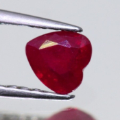 ok. 0,37ct/szt. -PIĘKNY RUBIN NAT.- 4,38x4,23/2,23mm serce