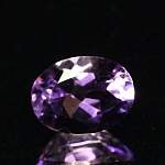 ok. 1,215ct/1szt. - AMETYST NAT.- zmieniający barwę 8,01x6,04mm 4,37mm głęb. owal