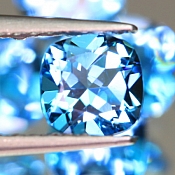 ok. 0,64ct/szt. - TOPAZ NAT.- 5,0x5,0/3,4mm antyk