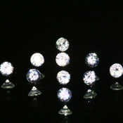 ok. 0,04ct/szt. -BIAŁY CEJLOŃSKI SZAFIR NAT.- d1,9mm okrągły