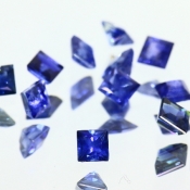 ok. 0,3ct/szt. - SZAFIR NAT.- 3,2x3,2mm / 2,5mm kwadrat