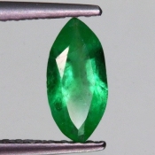 ok. 0,48ct/szt. - SZMARAGD NAT.- 7,91x3,84/2,61mm markiza