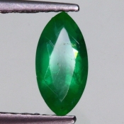 ok. 0,645ct/szt. - SZMARAGD NAT.- 8,25x4,14/2,96mm markiza