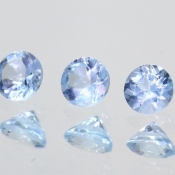 ok. 0,33ct/szt. -SKY BLUE TOPAZ NAT.- d4,05+/-0,05mm/2,70mm okrągły