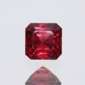 ok. 0,345ct/szt. - SPINEL NAT.- 3,82x3,84/2,68mm kwadrat