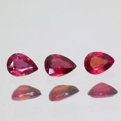 ok. 0,19ct/szt. -SWEET CHERRY RED (CZEREŚNIOWY) RUBIN NAT.- 4x3mm (+0,10/-0,25mm) kropla