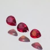 ok. 0,19ct/szt. -SWEET CHERRY RED (CZEREŚNIOWY) RUBIN NAT.- 4x3mm (+0,10/-0,25mm) kropla