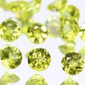 ok. 0,26ct/szt. -OLIWKOWY OLIWIN NAT.- d4mm okrągły
