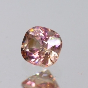 ok. 0,455ct/szt. -UBYTEK PRZY KRAWĘDZI SPINEL NAT.- 4,16x4,28/3,44mm antyk