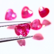 ok. 0,22ct/szt. -RÓŹOWAWY RUBIN NAT.- 3,7x3,7mm (+/-0,2) serce